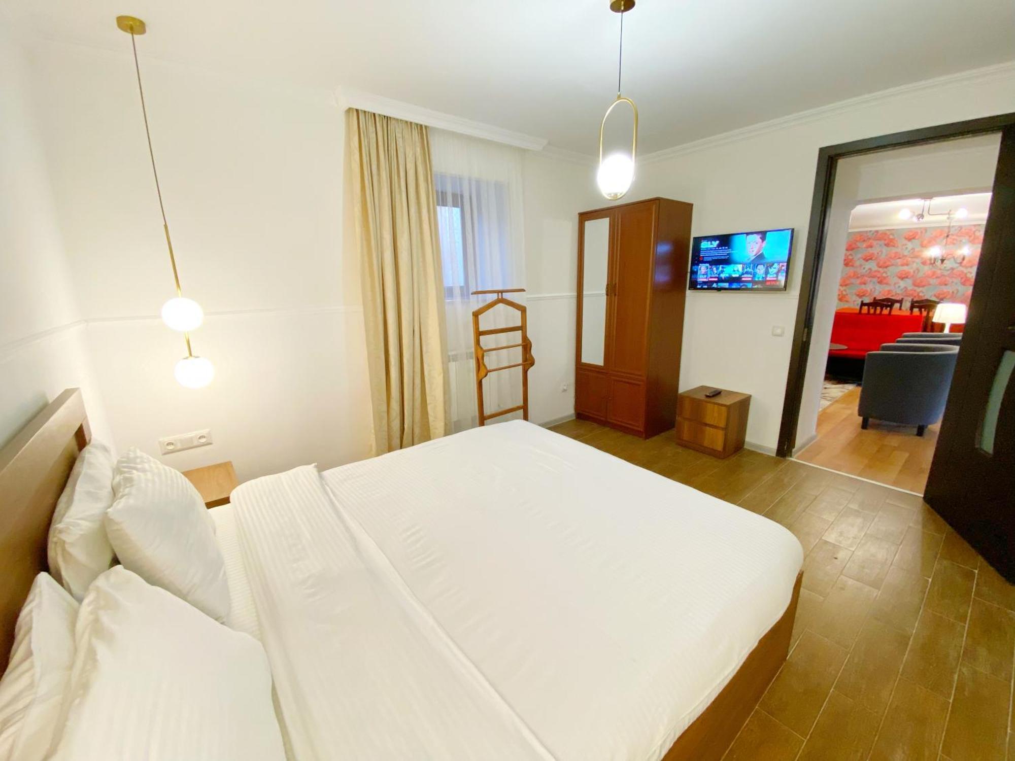 Hotel Orange Kutaisi Exterior photo