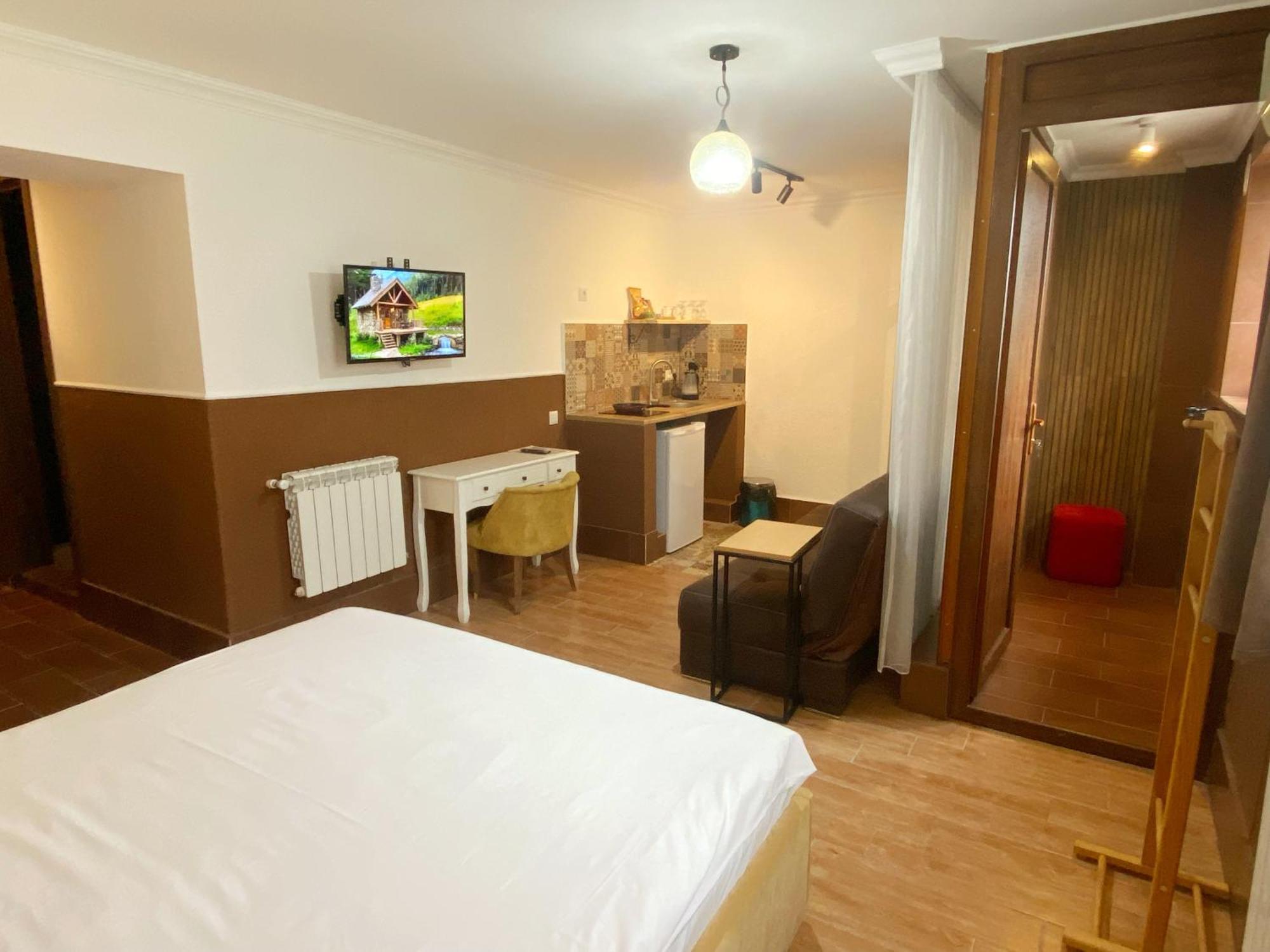 Hotel Orange Kutaisi Exterior photo