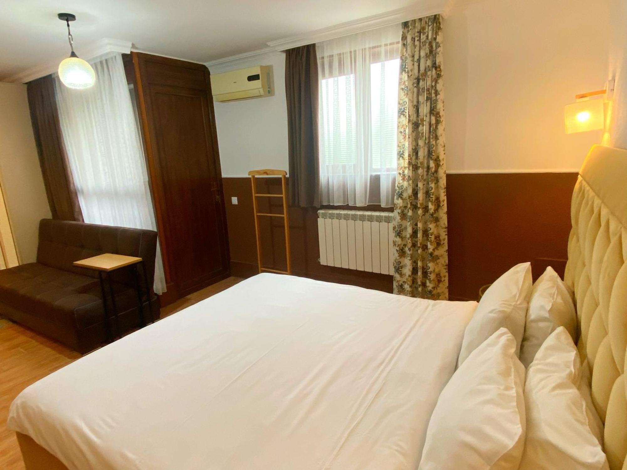 Hotel Orange Kutaisi Exterior photo